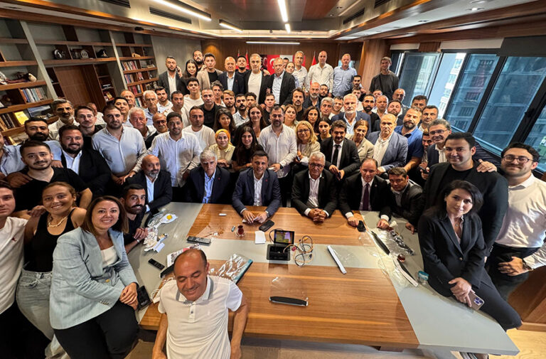 CHP, İstanbul il başkanlığı binasını kapatma kararı aldı