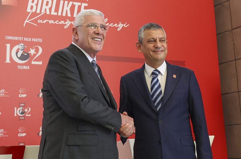 Özgür Özel: “Yarın bir iktidar gelir, hiçbir AK Partili’nin mal güvencesi kalmaz!”