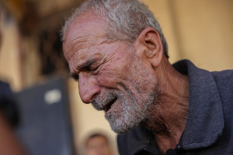 Kızılhaç, Gazze’de faaliyetlerini askıya almak zorunda kaldı