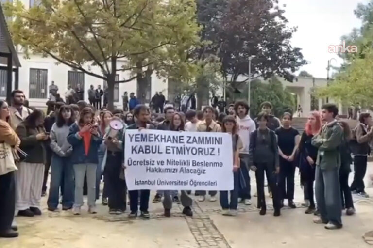 İstanbul Üniversitesi’nde öğrencilerden yemekhane zammına protesto
