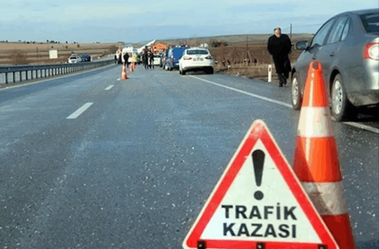 MERSİN | Tarım işçilerini taşıyan minibüs şarampole yuvarlandı: 5 ölü, 14 yaralı