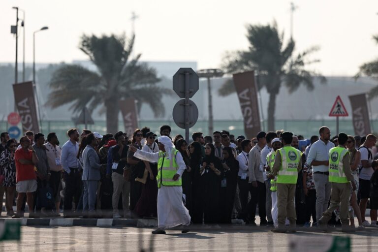 Hindistan’a ait savaş uçağı Dubai Airshow’da düştü, pilot hayatını kaybetti