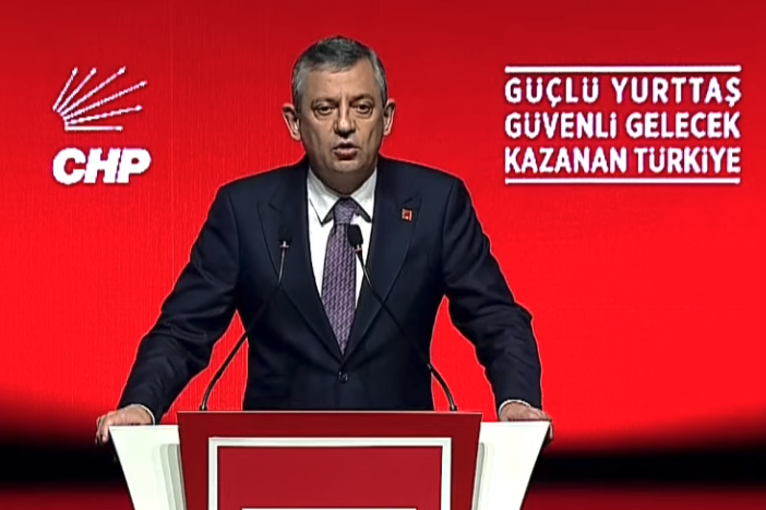 Özgür Özel’den iktidar mesajı: “Yeniden kurtuluş için mücadele edeceğiz”