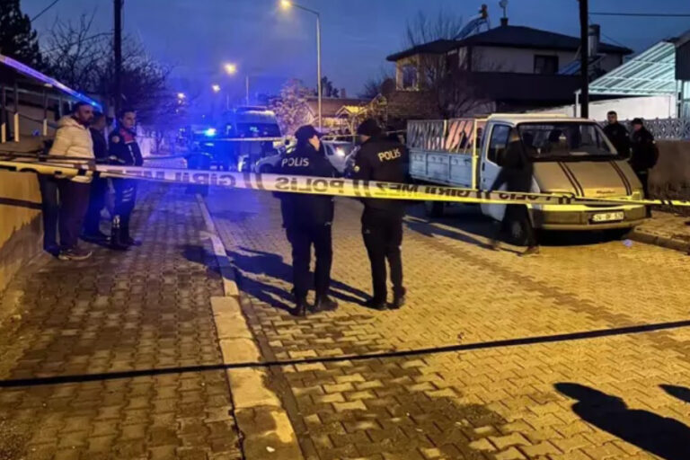 Erzincan’da baba ve oğlu evde ölü bulundu