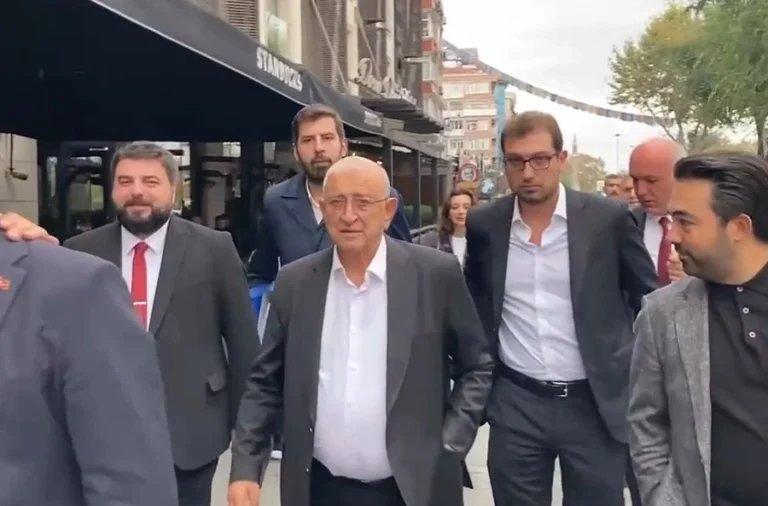 Ekrem İmamoğlu’nun babası ve oğlu Emniyet’te ifade verdi
