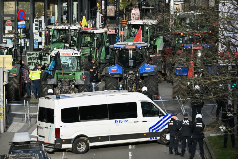 Yüzlerce traktör Brüksel sokaklarında: AB-Mercosur anlaşmasına tepki