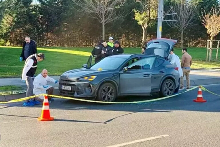 İstanbul’un göbeğinde kanlı infaz: Güpegündüz otomobilin içinde öldürüldü