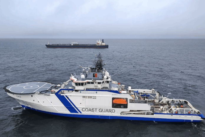 finlandiya gemi sahil