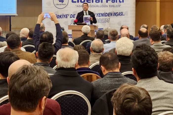 KHK’lıların çığlıkları arşı alaya çıkmadığı sürece iktidar sahiplerinin sizi duyacağını mı zannediyorsunuz?”