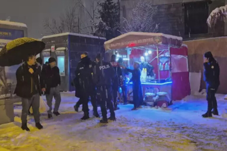 Malatya’da kadınların bıçaklı kavgası kanlı bitti: 1 ölü, 1 yaralı