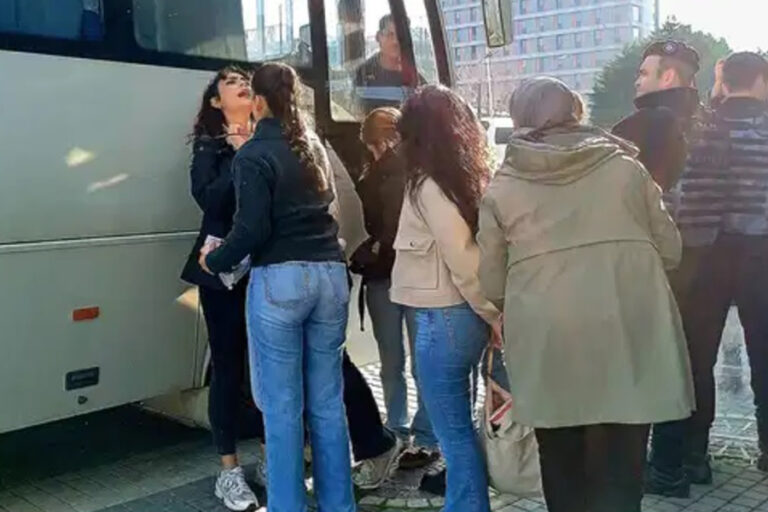 Ters kelepçeyle gözaltına alınmışlardı: MESEM’i protesto eden öğretmenler serbest bırakıldı