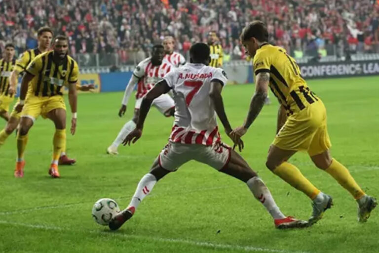 Samsunspor, AEK’ya 2-1 mağlup oldu