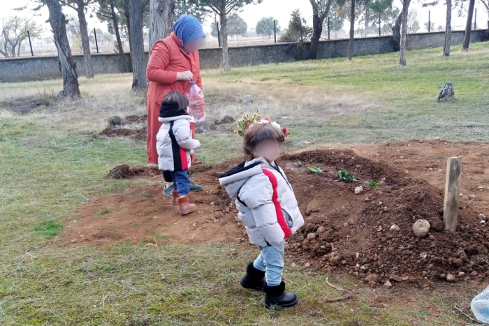 “Anne, babam neden konuşmuyor”
