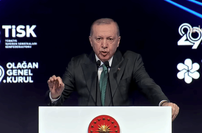 tayyip-erdogan-11122025-1