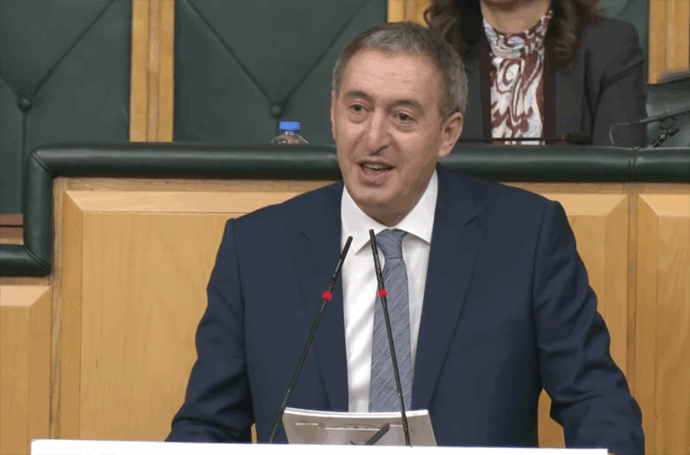 Tuncer Bakırhan’dan Özgür Özel’e tepki: “Açık konuşun; sürecin karşısında mısınız?”