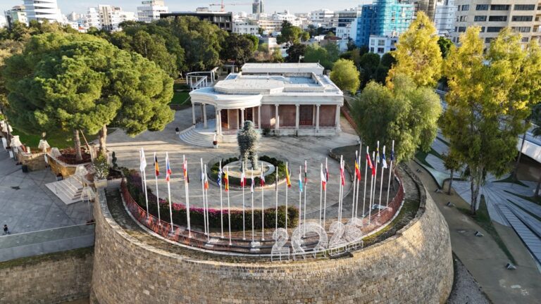 Güney Kıbrıs’taki Rusya Büyükelçiliğinde bir diplomat intihar etti