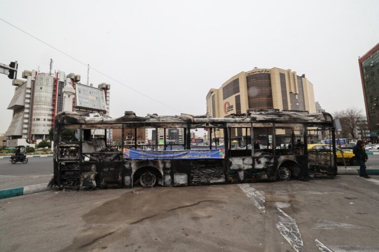 Trump, İran konusunda Suudi Arabistan ve Katar ikna etti iddiası