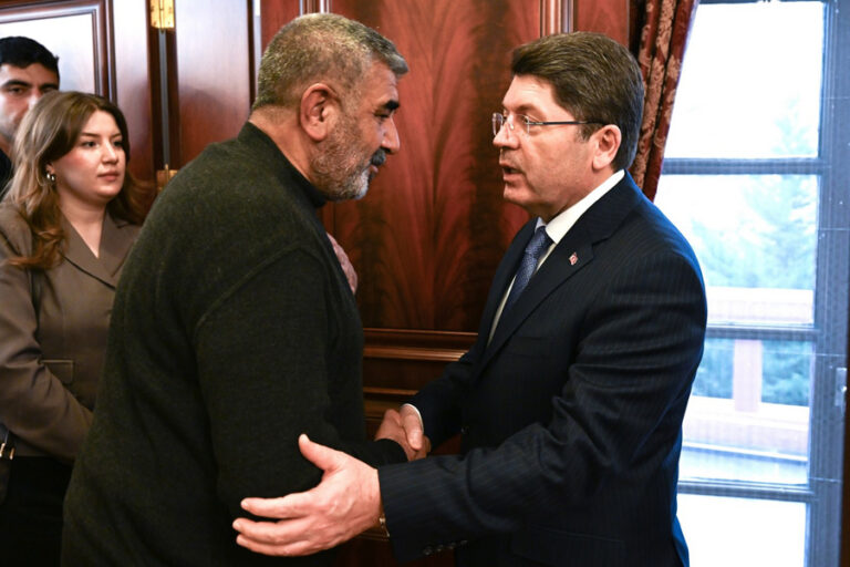 Rojin Kabaiş’in şüpheli ölümü: Baba Nizamettin Kabaiş, Adalet Bakanı Tunç ile görüştü