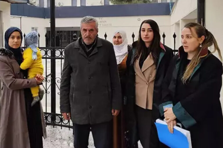 Aracına bomba koyan oğlunun tahliyesini istedi