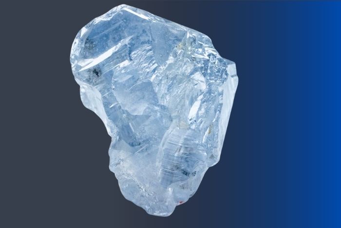 “Afrika kıtası” şeklinde 40 milyon dolarlık nadir mavi elmas bulundu