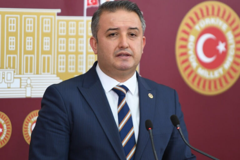 İsa Mesih Şahin, AKP’ye geçeceğini açıkladı: ”Kendi yuvamıza dönüyoruz”