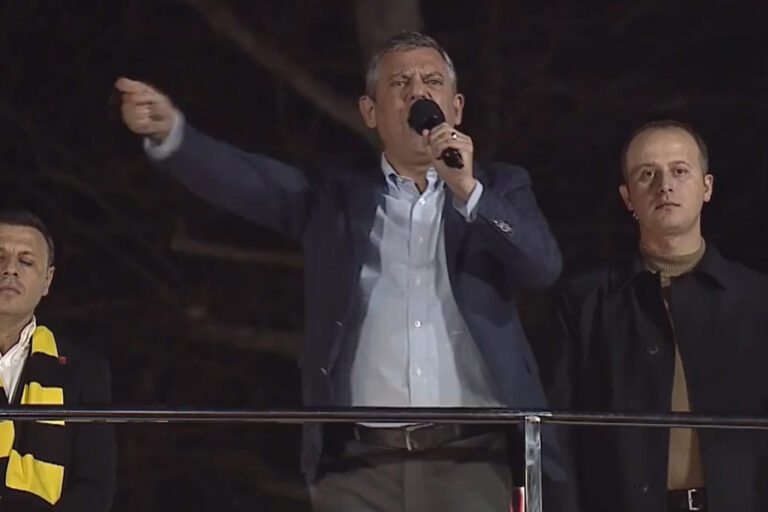 Özel: ”Söz veriyorum bu belediyeyi o alçaklardan, hırsızlardan alacağım”