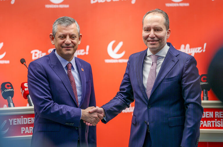 Özgür Özel’den Özlem Çerçioğlu’na ağır cevap: “Ahlakına güvenen, namusuyla Silivri’de yatıyor!”