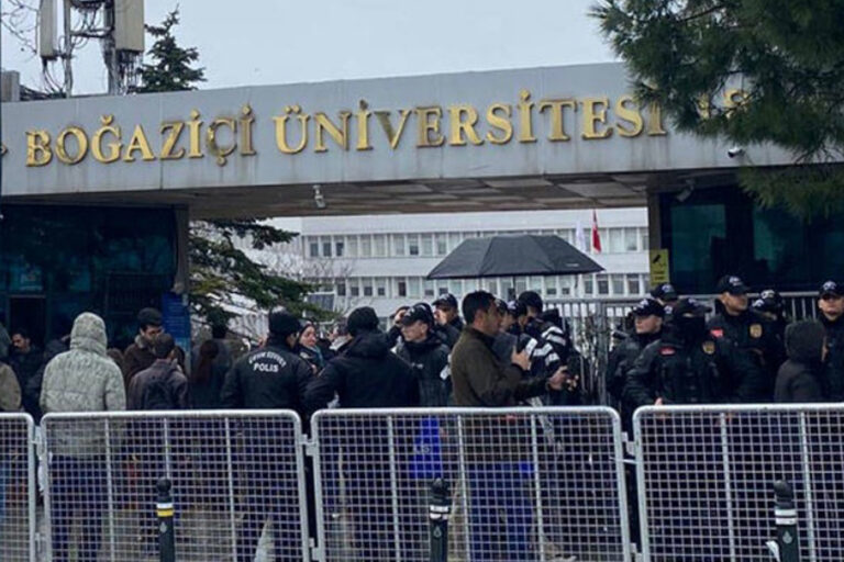 Boğaziçi’nde gözaltına alınan 2 öğrenci serbest bırakıldı