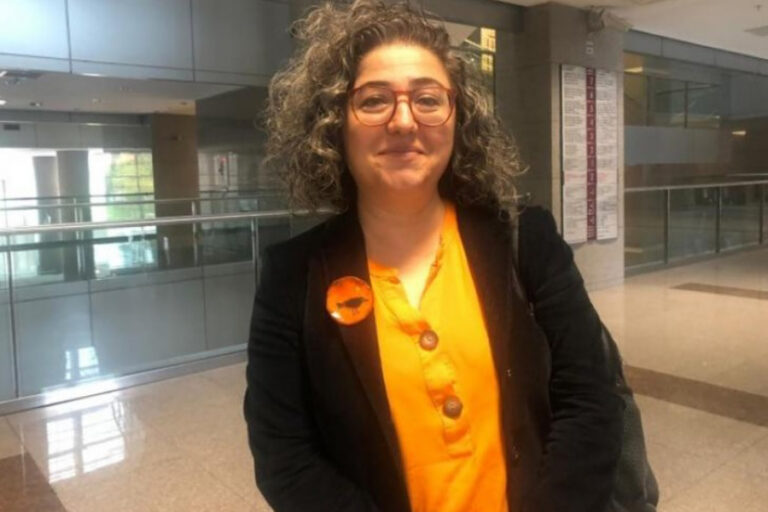 ‘Barış Akademisyeni’ Gül Köksal görevine iade edildi