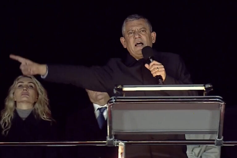 Özel’den Erdoğan’a tepki: ”Koltuğun taşımaya utandığı Adalet Bakanı’nı bu milletin sırtına yük edemezsiniz”