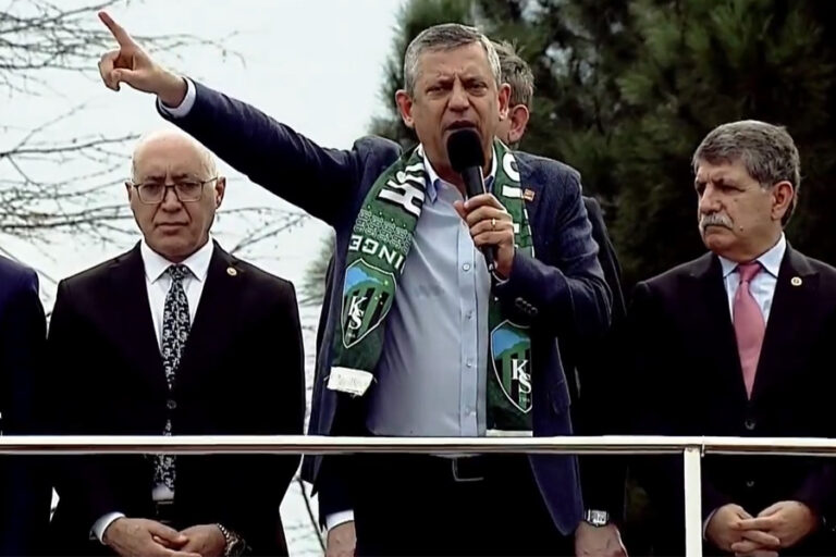 Özgür Özel, Erdoğan’a seslendi: ”Bu milletin altın yumurtlayan tavuğunu yabancılara satmaya karar verdin mi?”