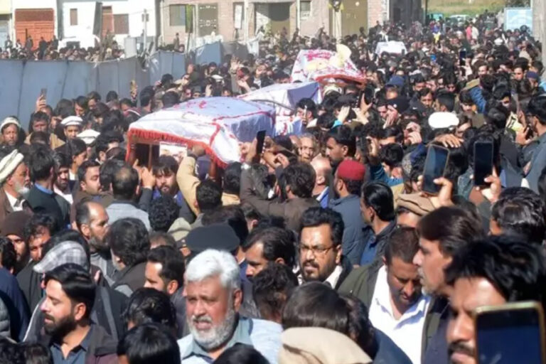 Pakistan’da camiye intihar saldırısı: Ölü sayısı 36’ya yükseldi