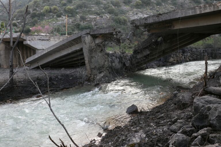 İsrail, Lübnan’da işgali Litani Nehri’ne kadar genişletecek, halk geri dönemeyecek