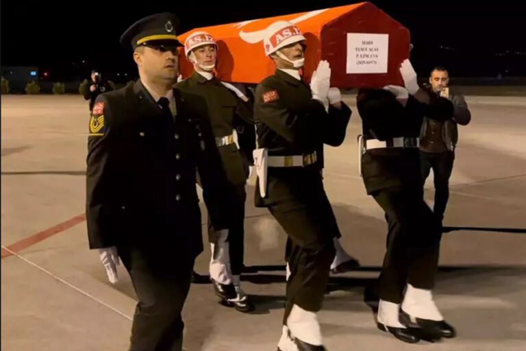 Ağrı’da askeri araç devrildi: 2 şehit, 3 yaralı