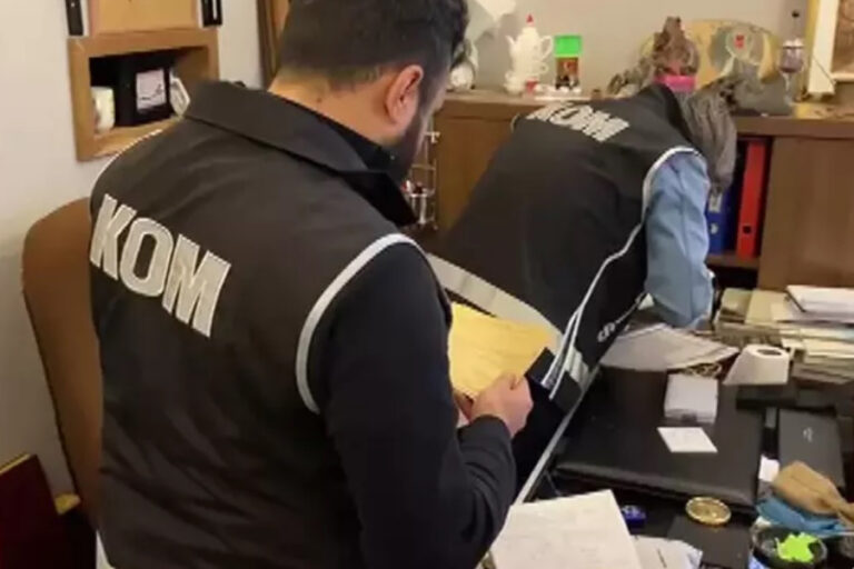 Antalya’da kooperatif ve pazarcılar odasına ‘rüşvet’ ve ‘dolandırıcılık’ operasyonu: 12 tutuklama