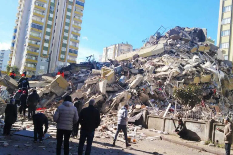 Depremde 10 kişi ölmüştü: 14 katlı bina ruhsatsız inşa edilmiş!