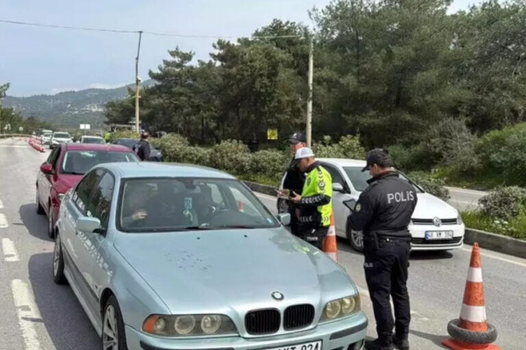 Bodrum’a son 24 saatte 25 bin araç giriş yaptı