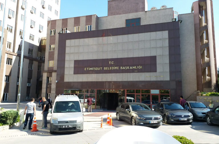 Ankara’da Etimesgut Belediyesi’ne operasyon: 4 kişi gözaltına alındı