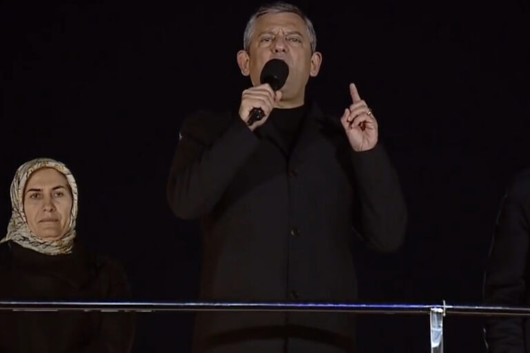 Özel’den ABD ve İsrail’in İran’a saldırmasına tepki: ”160 tane kız çocuğu bombalarla öldürüldü, Batı sessiz!”