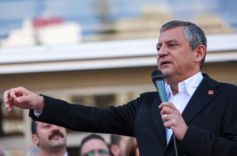 Özgür Özel, rakamlarla anlattı: “Bu iktidar emeklinin, çalışanın canını çıkarmıştır”