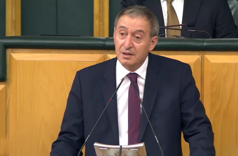 Tuncer Bakırhan: “Kürtlere akıl vermekten vazgeçsinler”