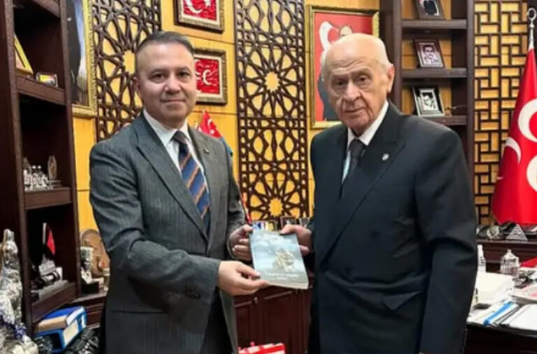 Bahçeli’nin basın danışmanından Akın Gürlek’e ‘tapu’ çağrısı: “Kamuoyu ayrıntılı şekilde bilgilendirilmeli”