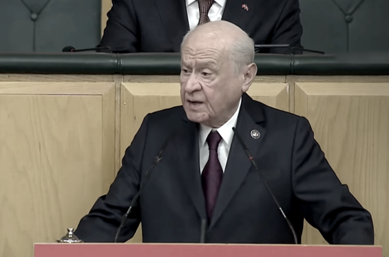 Bahçeli, ‘ara seçim’ çağrılarına böyle cevap verdi: “Türkiye’nin istikbaliyle oynatmayız!”
