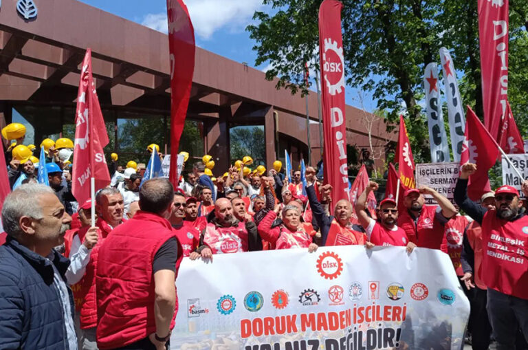 Kurtuluş Parkı’ndaki nöbet sürüyor: Madenciler yeniden Bakanlık yolunda