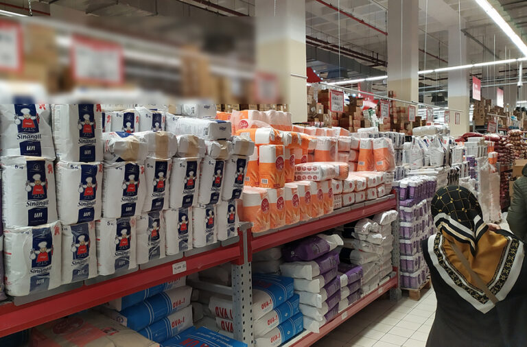 Gıda fiyatları yoksulu daha sert vurdu; gelirin üçte biri mutfağa gidiyor