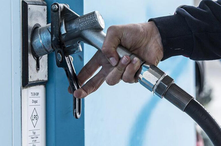 LPG’ye rekor zam; gece yarısı tabelalar yine değişti