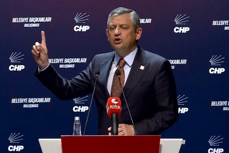 Özgür Özel: ”Haysiyet cellatlarını unutursak şerefsiziz”