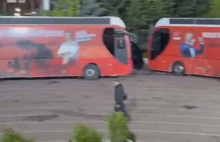 CHP Genel Merkezi’nde hareketlilik; parti otobüsü şoförü gözaltında