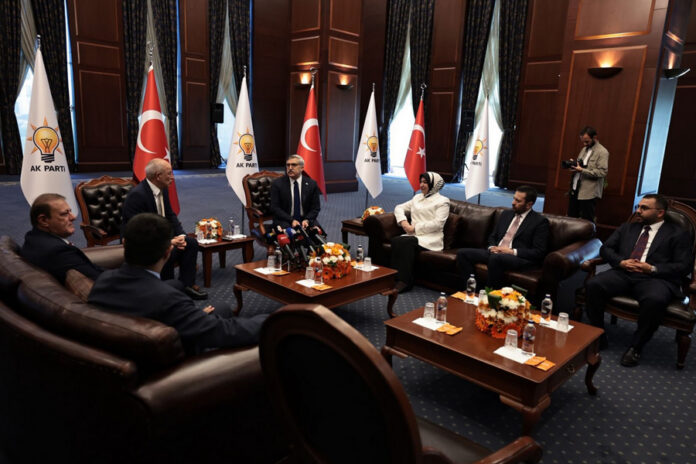 akp-chp-bayramlaşma