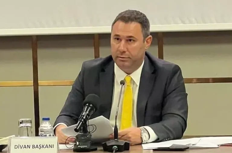 Barış Göktürk, Fenerbahçe başkan adaylığından Aziz Yıldırım lehine çekildi
